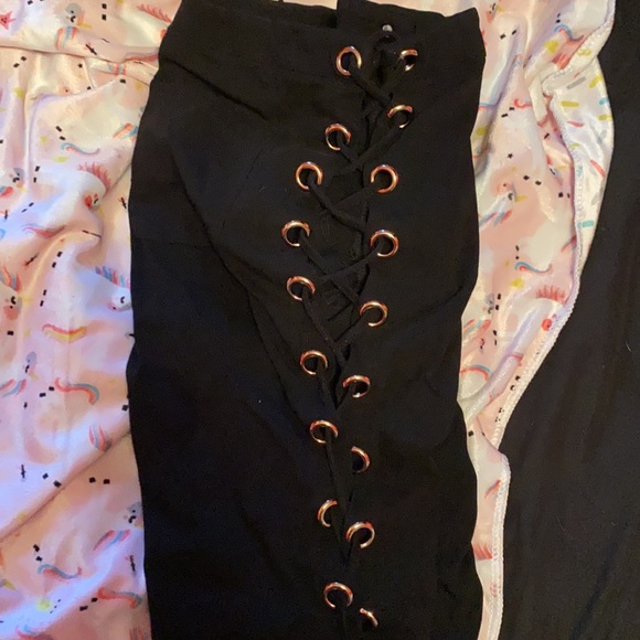 Fashion Nova Side Tie Up Stretchy Pants - Picture 2 of 3